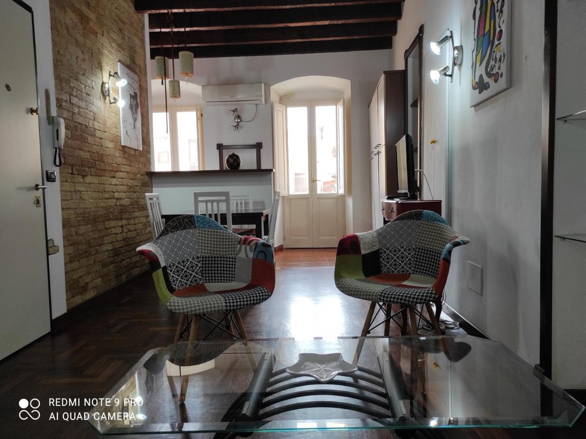 Old Town Home Iglesias Bagian luar foto