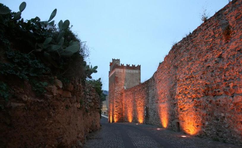 Old Town Home Iglesias Bagian luar foto